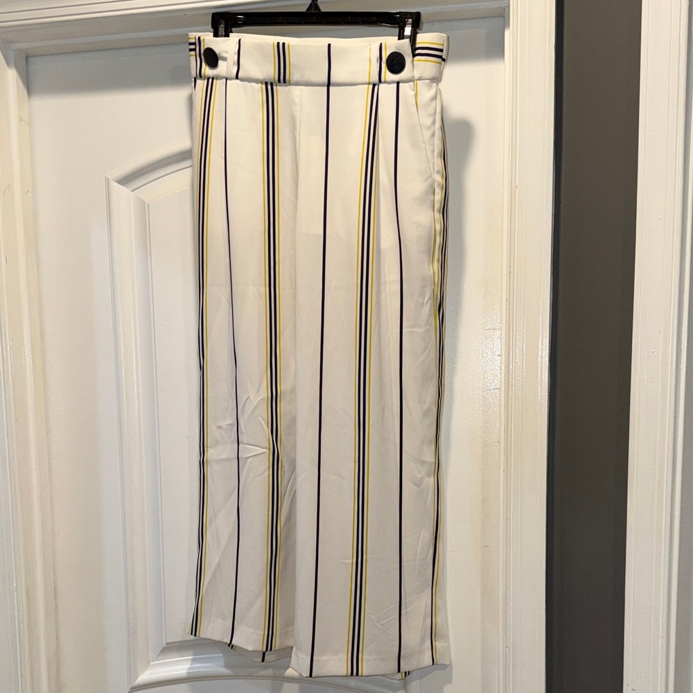 ZARA - Women's Cropped Pants (White w/ Yellow/Navy Stripes)
